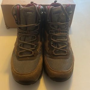 HI-TEC women’s hiking boots